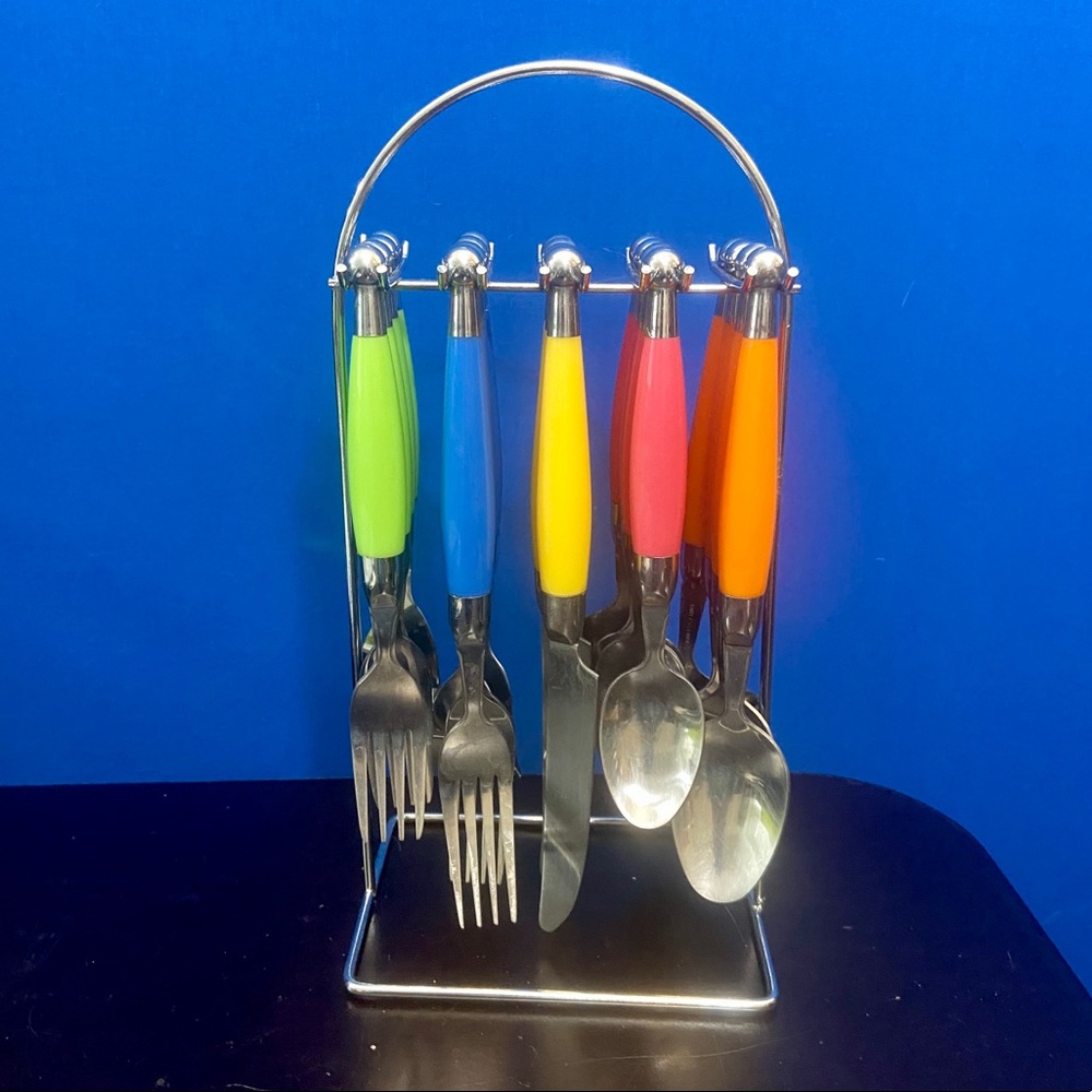 Hanging Plastic Handle Flatware Set
